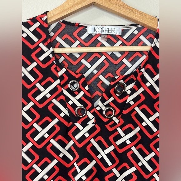 Kasper 3/4 sleeves red and black blouse Size Medium - Picture 5 of 9